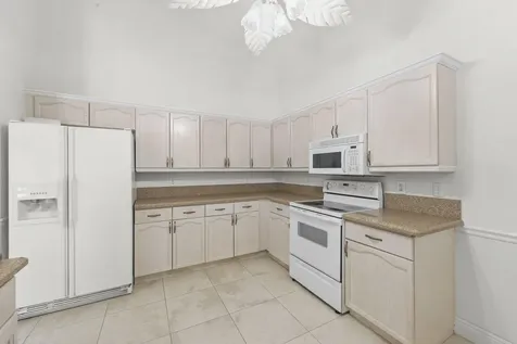 2934 San Remo Way Delray Beach FL 33445