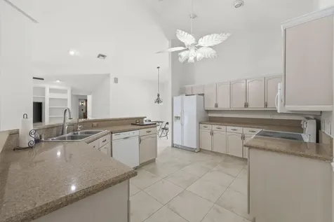 2934 San Remo Way Delray Beach FL 33445