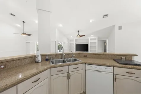 2934 San Remo Way Delray Beach FL 33445