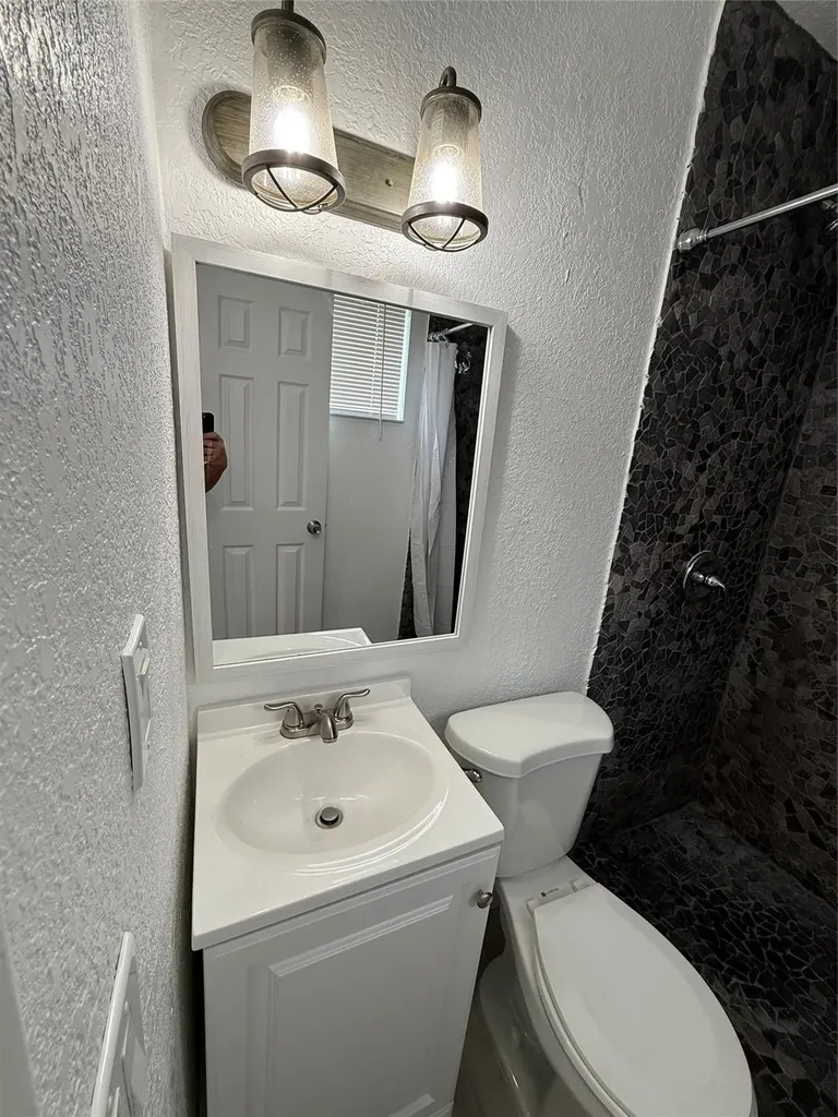 2213 Lincoln Street Hollywood FL 33020