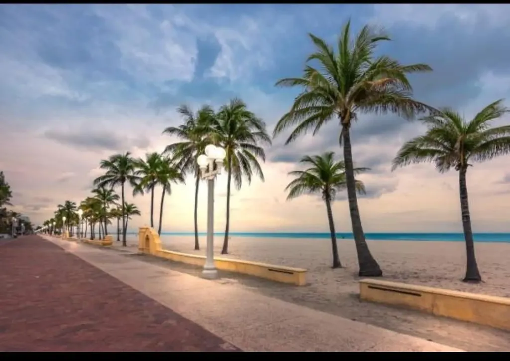2213 Lincoln Street Hollywood FL 33020