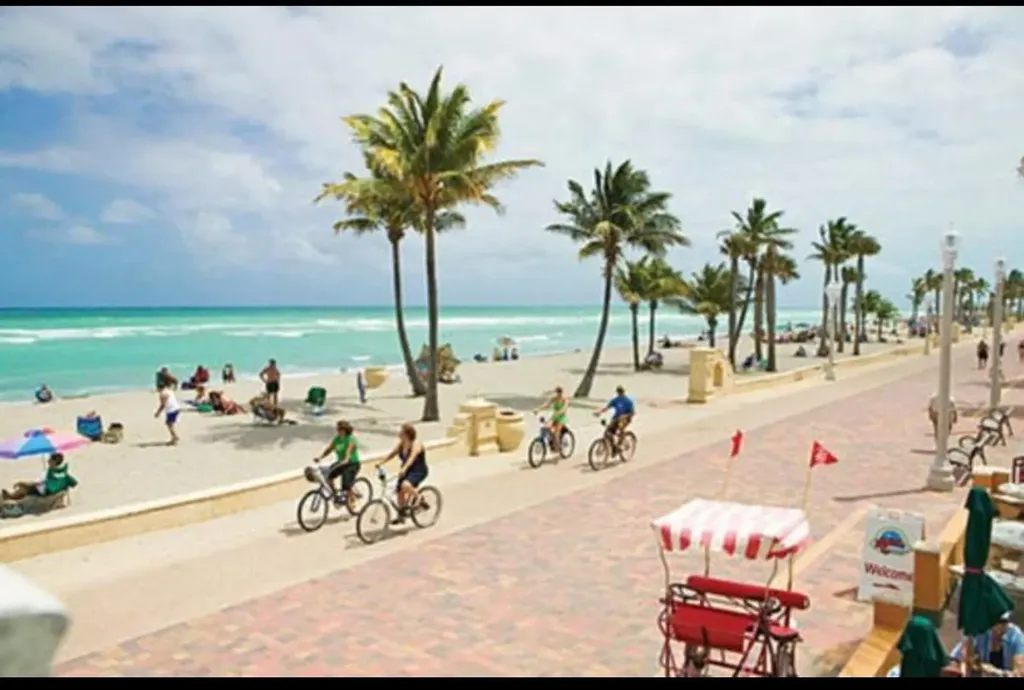 2213 Lincoln Street Hollywood FL 33020