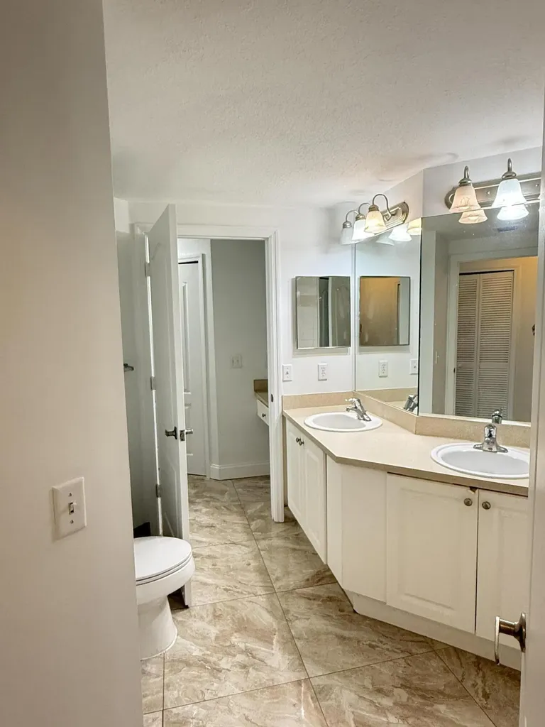 11032 Legacy Drive Palm Beach Gardens FL 33410