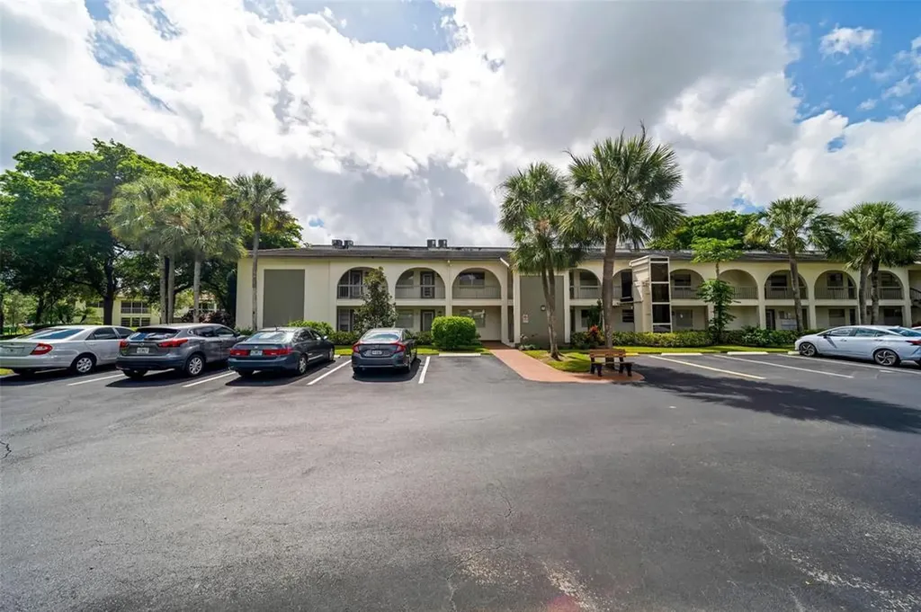2703 Nassau Bend Coconut Creek FL 33066