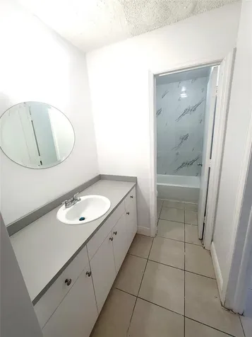 241 NE 35th Street Oakland Park FL 33334
