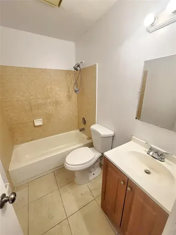 241 NE 35th Street Oakland Park FL 33334