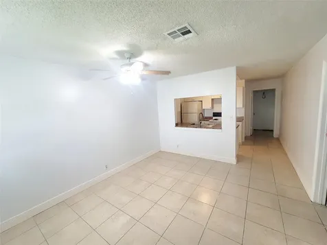 241 NE 35th Street Oakland Park FL 33334