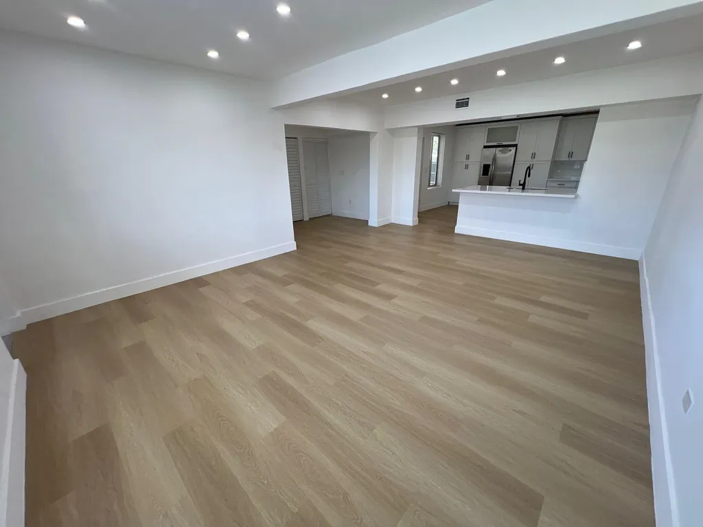 1350 NE 162nd Street North Miami Beach FL 33162