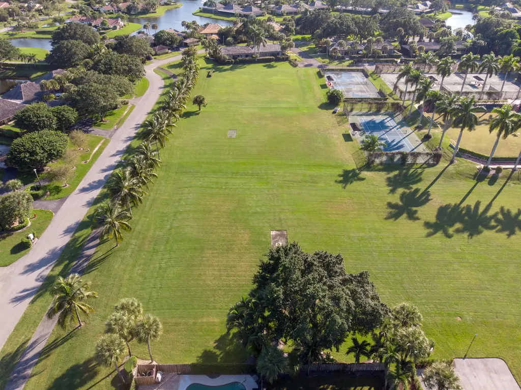11792 Wimbledon Circle Wellington FL 33414