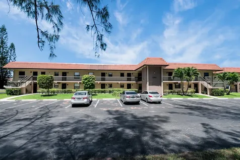 21911 Lake Forest Circle Boca Raton FL 33433