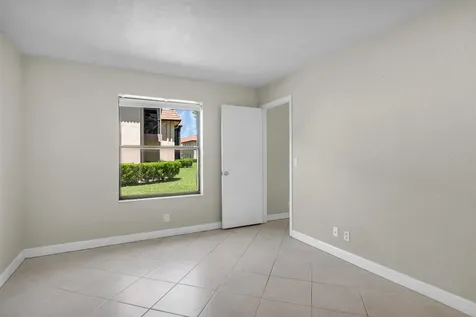 21911 Lake Forest Circle Boca Raton FL 33433