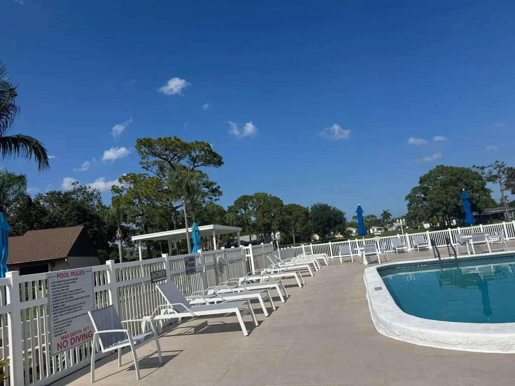 417 Pine Glen Lane Greenacres FL 33463