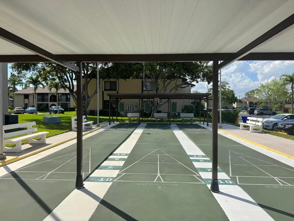 417 Pine Glen Lane Greenacres FL 33463