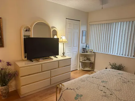 417 Pine Glen Lane Greenacres FL 33463