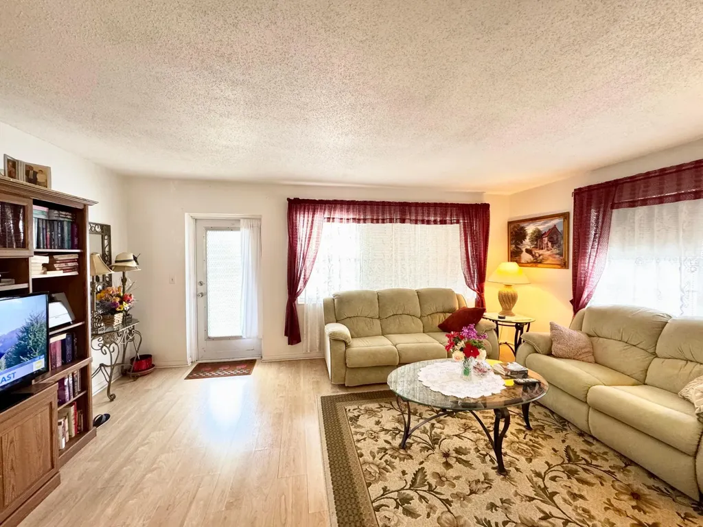 148 Bedford F West Palm Beach FL 33417
