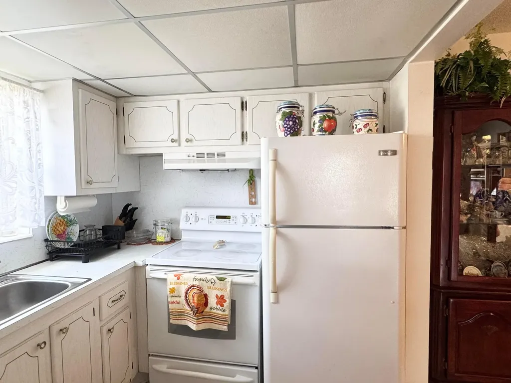 148 Bedford F West Palm Beach FL 33417
