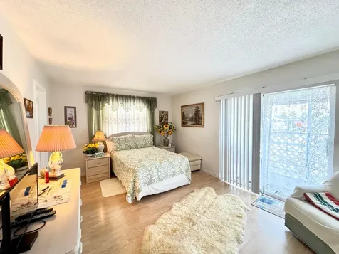 148 Bedford F West Palm Beach FL 33417