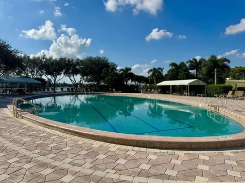 148 Bedford F West Palm Beach FL 33417