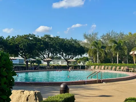 148 Bedford F West Palm Beach FL 33417