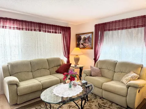 148 Bedford F West Palm Beach FL 33417