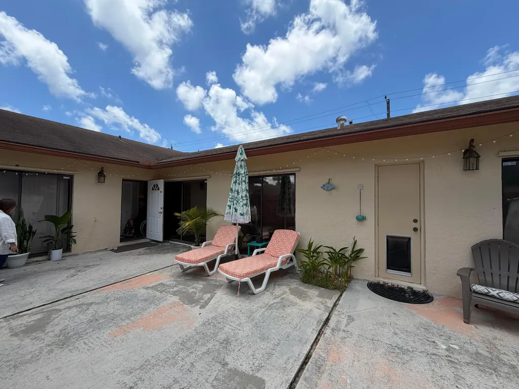 1051 Summit Place Circle West Palm Beach FL 33415