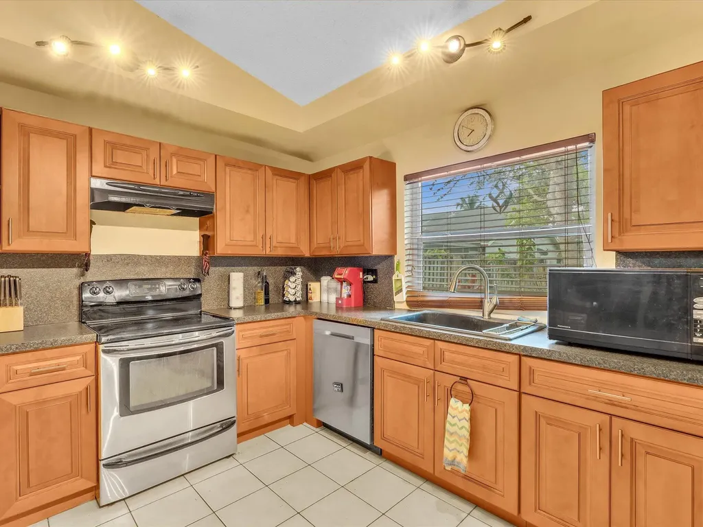 8330 NW 54th Street Lauderhill FL 33351