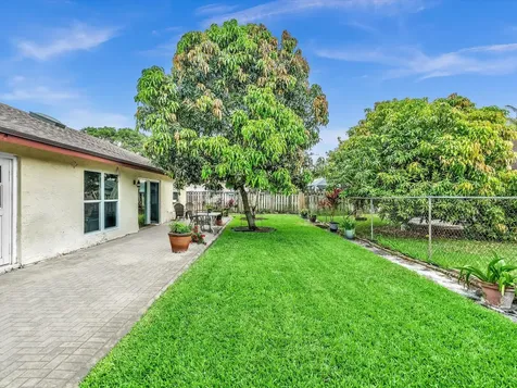 8330 NW 54th Street Lauderhill FL 33351