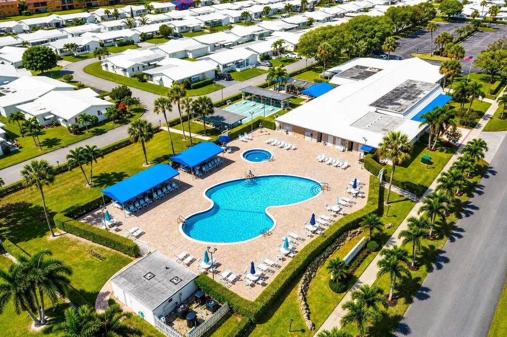 1009 Leisure Lane Boynton Beach FL 33426