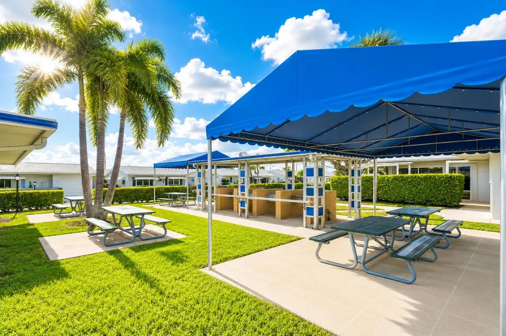 1009 Leisure Lane Boynton Beach FL 33426
