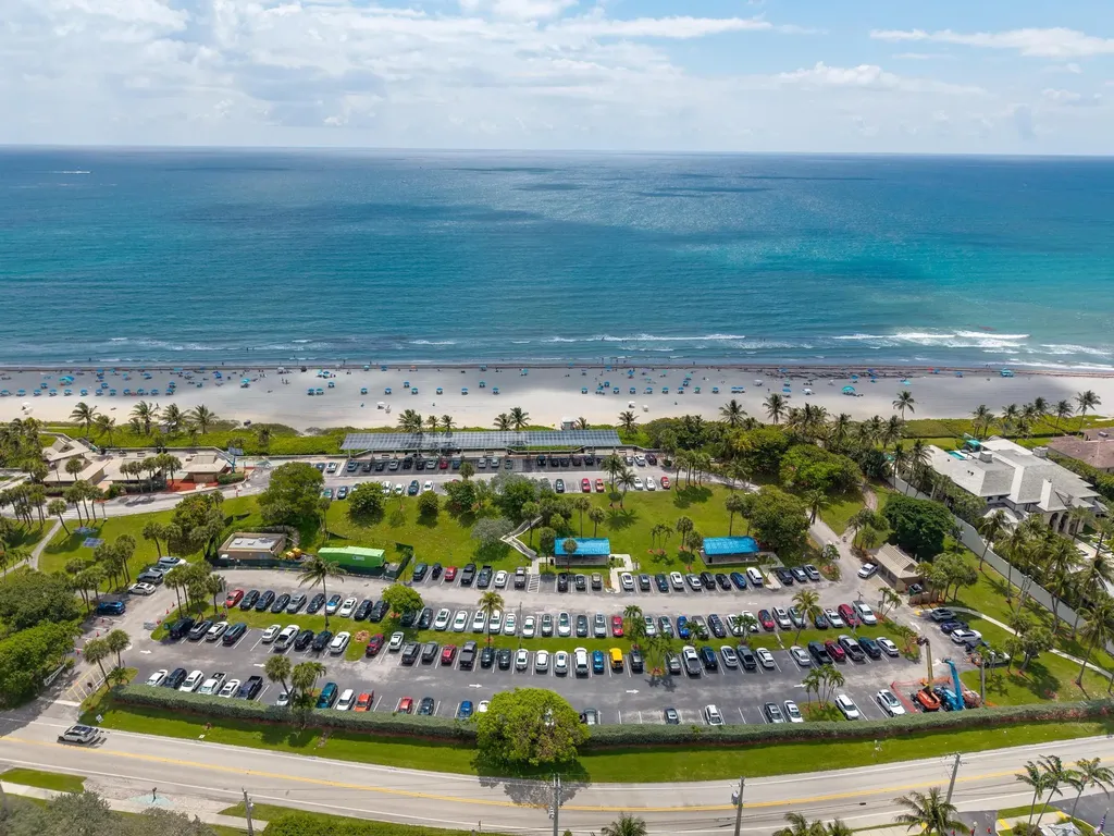 1009 Leisure Lane Boynton Beach FL 33426