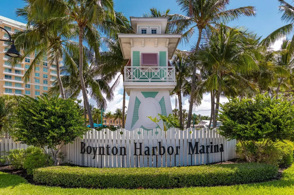 1009 Leisure Lane Boynton Beach FL 33426