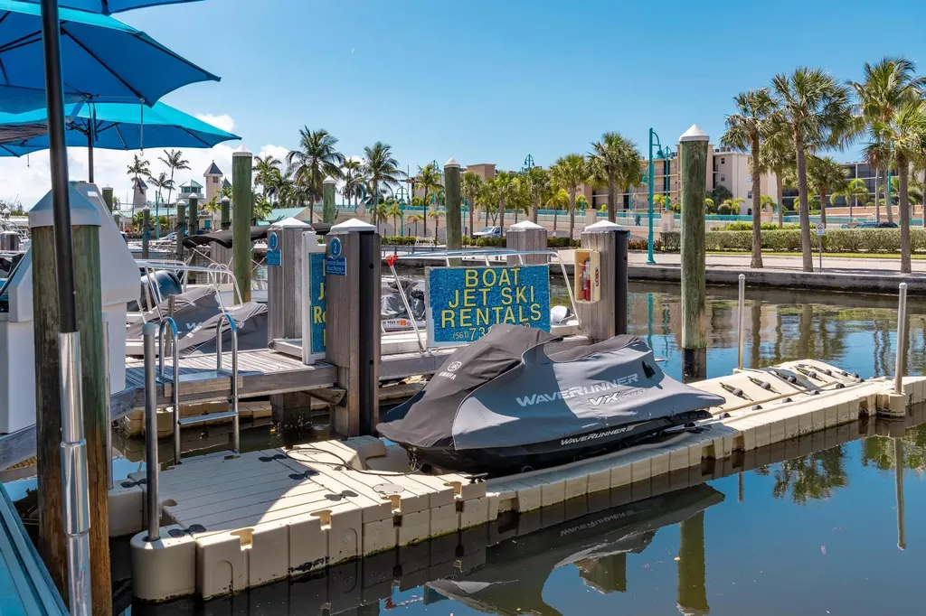 1009 Leisure Lane Boynton Beach FL 33426