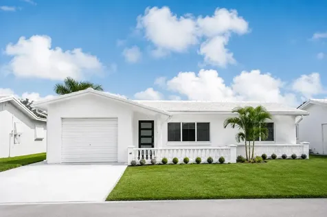 1009 Leisure Lane Boynton Beach FL 33426