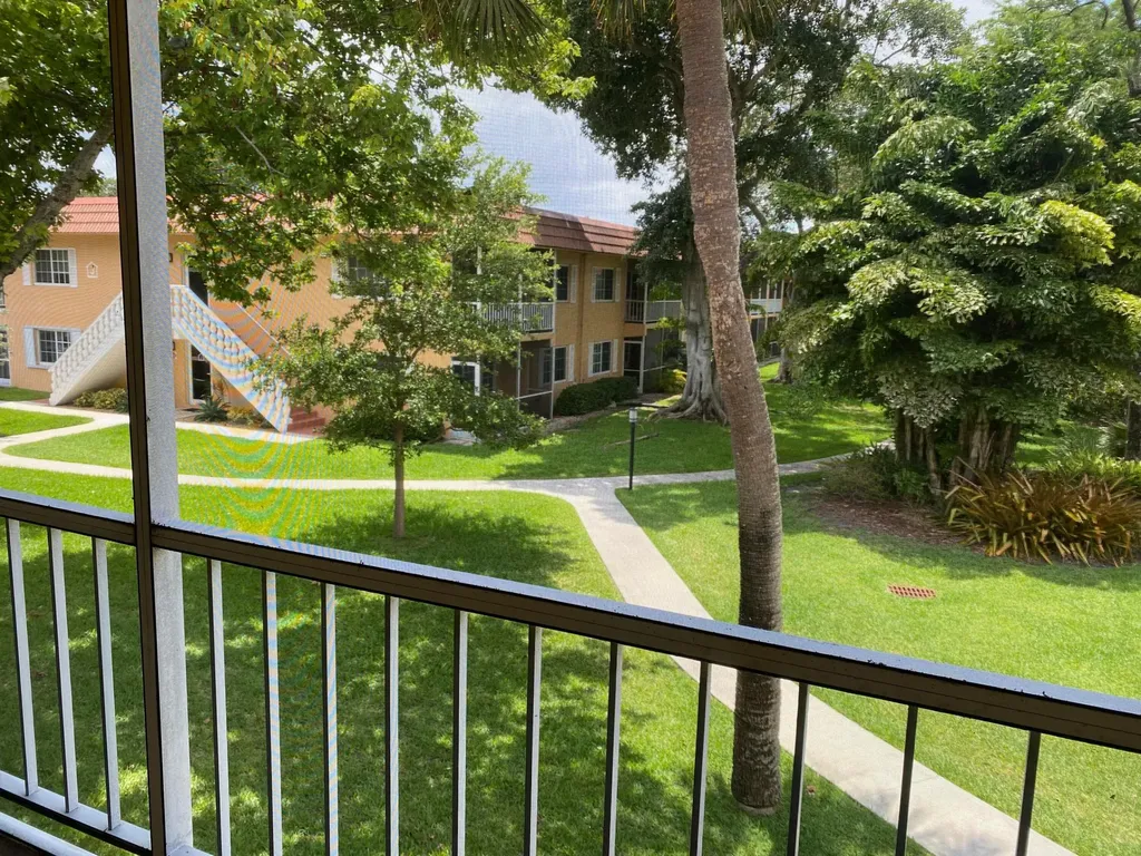 351 NE 19th Place Wilton Manors FL 33305