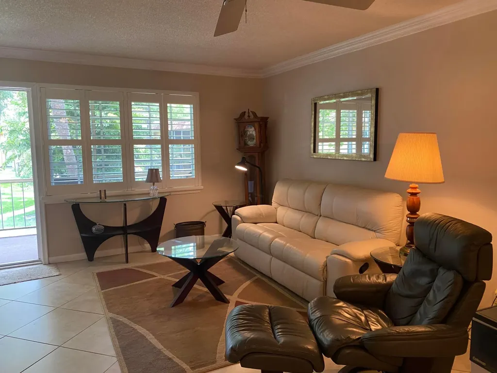 351 NE 19th Place Wilton Manors FL 33305