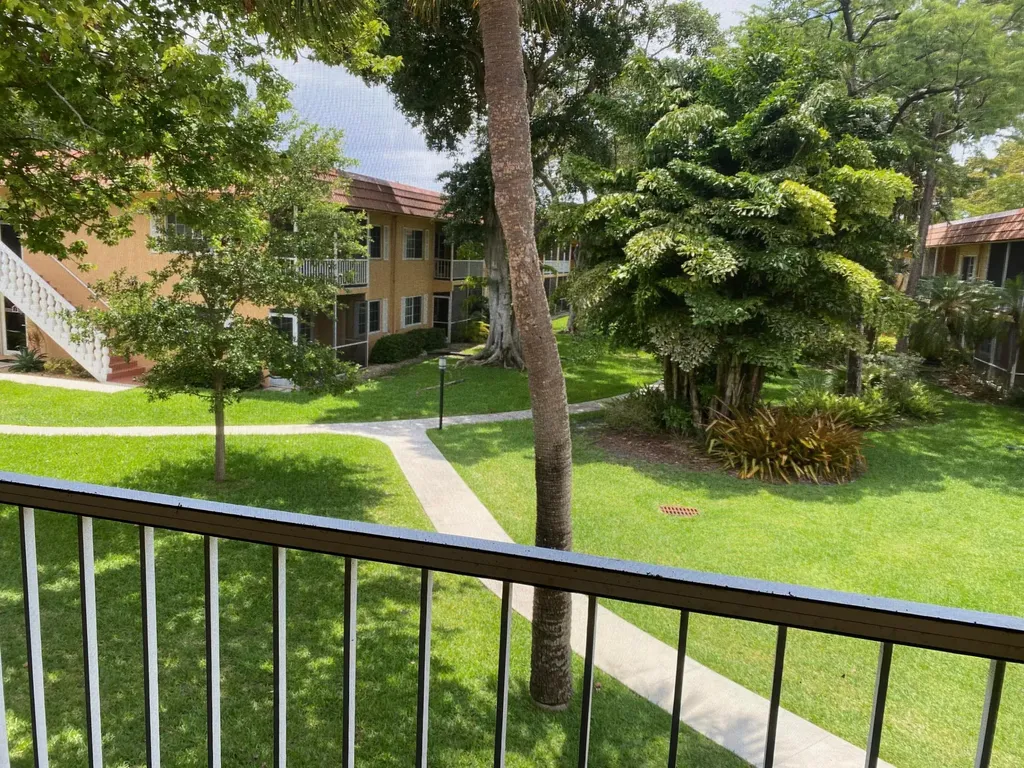 351 NE 19th Place Wilton Manors FL 33305