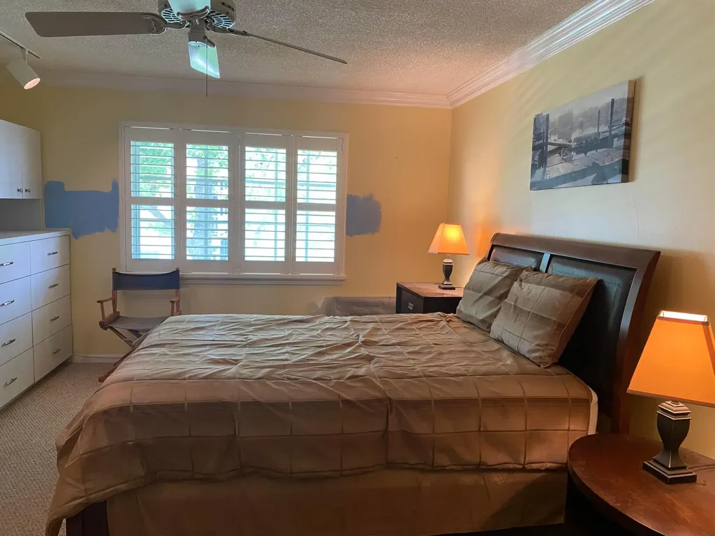 351 NE 19th Place Wilton Manors FL 33305