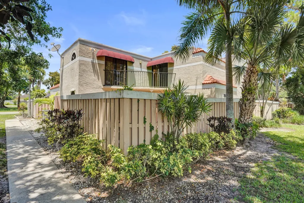 4260 Village Drive Delray Beach FL 33445