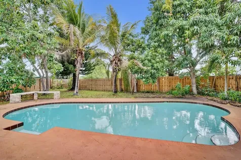 125 Seagull Court Royal Palm Beach FL 33411