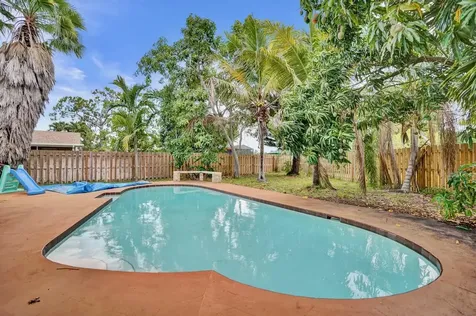 125 Seagull Court Royal Palm Beach FL 33411