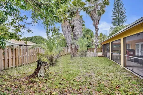 125 Seagull Court Royal Palm Beach FL 33411
