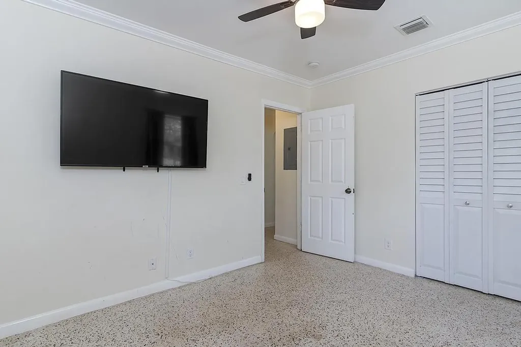 802 N J Street Lake Worth Beach FL 33460