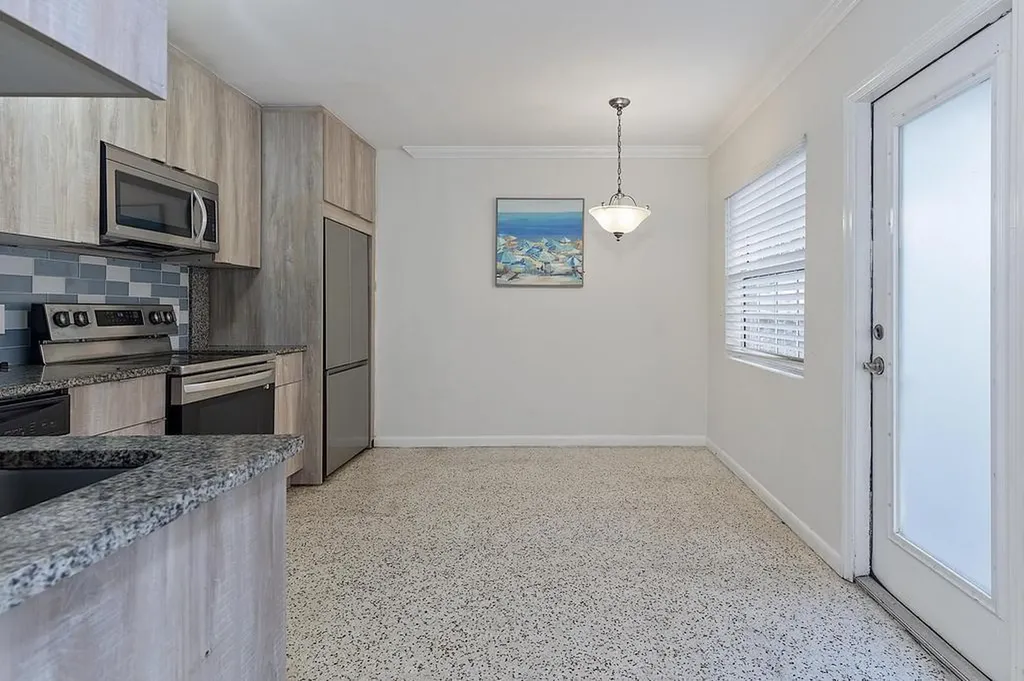 802 N J Street Lake Worth Beach FL 33460