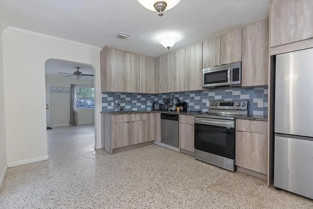 802 N J Street Lake Worth Beach FL 33460