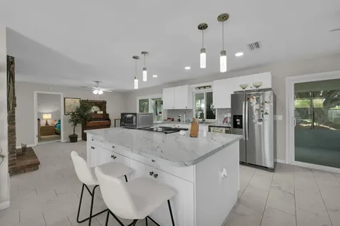 552 SW Eyerly Avenue Port St Lucie FL 34983