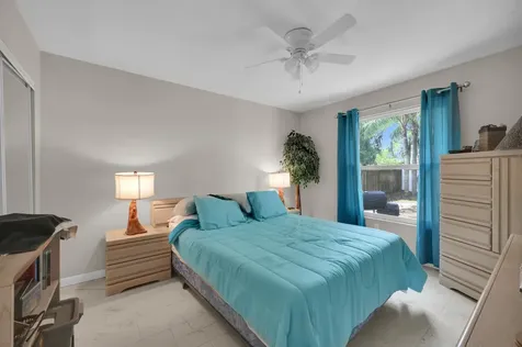 552 SW Eyerly Avenue Port St Lucie FL 34983