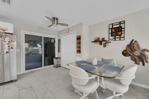 552 SW Eyerly Avenue Port St Lucie FL 34983