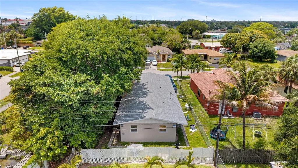 1210 NW 30th Avenue Fort Lauderdale FL 33311