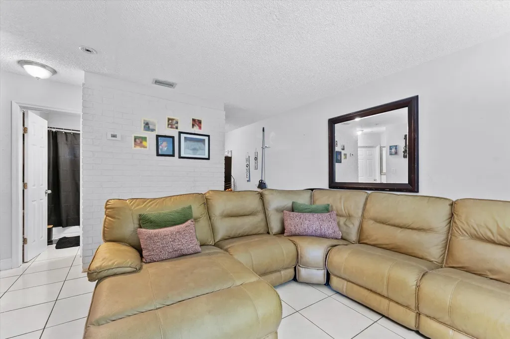 1210 NW 30th Avenue Fort Lauderdale FL 33311