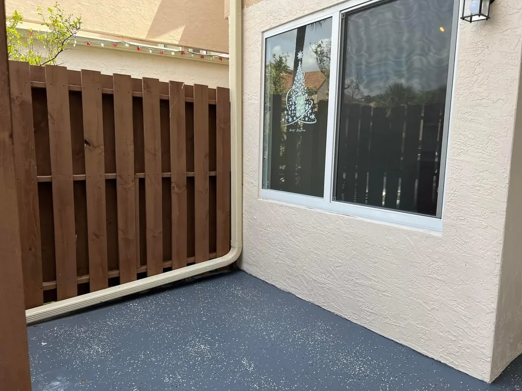 8244 NW 9th Street Plantation FL 33324